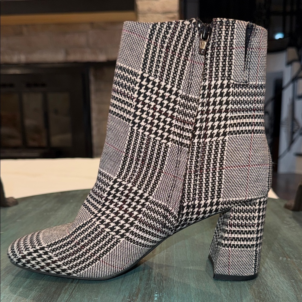 Sugar - SGR-ELEMENT Plaid Block Heel Ankle Boots – Women’s Size 8M - Picture 4 of 11